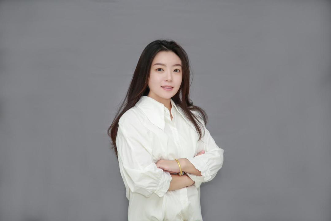 六力（lì）高級中學最美教師專訪  _ 李嫻：做教育（yù）路上的（de）春風化（huà）雨人