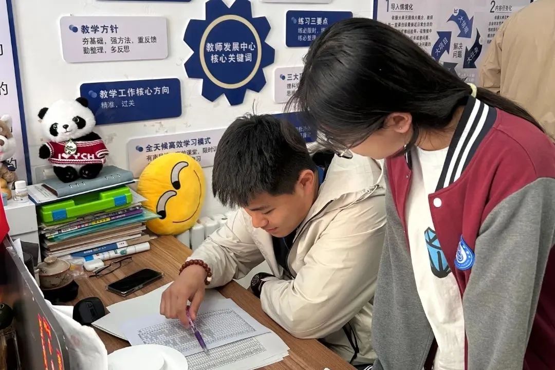 六力高級中學優秀班主任（rèn）專訪  _ 史家宇：三年耕耘，一生燈塔