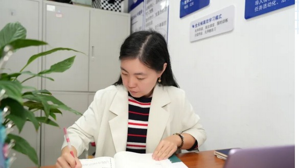 優秀教師  李燊：在（zài）語文課堂裏，種一顆 “會思考” 的種子​