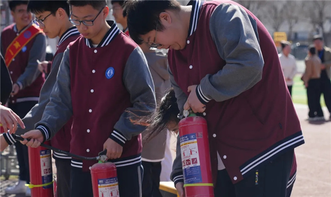 六力高級中（zhōng）學消（xiāo）防演練 | 共築校園安全防線