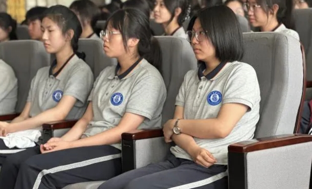 六力高級中學 | 碧色迢迢展新綠，百詞大（dà）賽啟新航